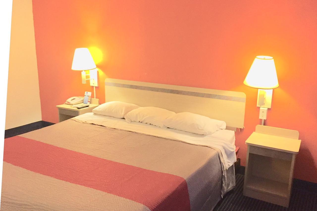 Red Carpet Inn Gibbstown Kültér fotó